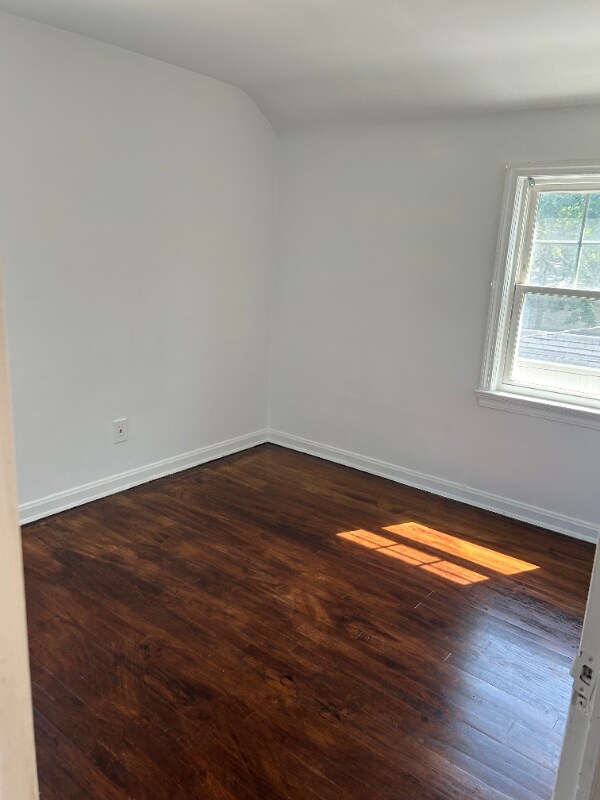 Foto del edificio - 3381 Colwyn Rd