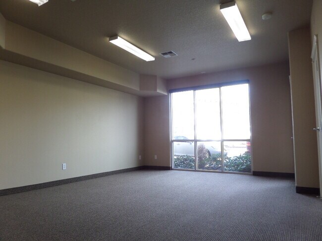 Foto del edificio - The Oaks Live/Work Townhomes