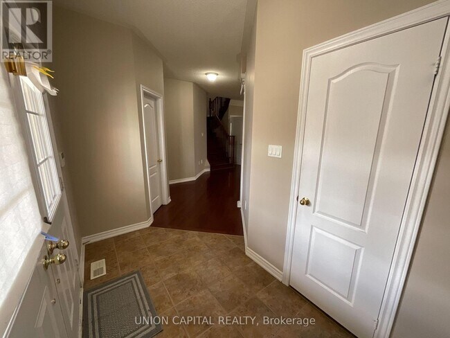 Building Photo - 54 Kindy St