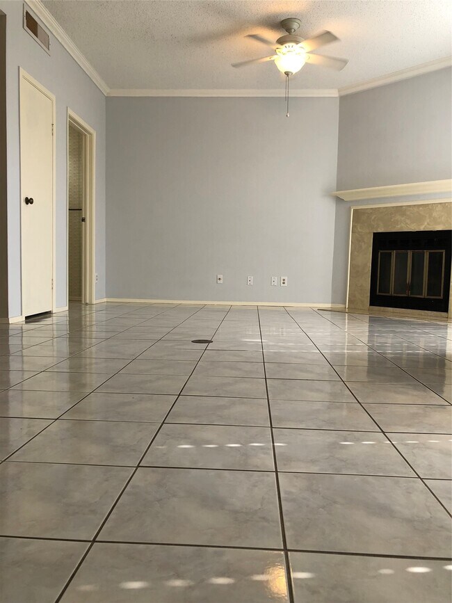 Foto del edificio - 921 Marine Dr