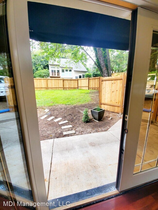 Foto del edificio - 745 SW Maplecrest Dr