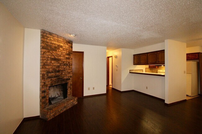 Foto del edificio - 900-902 Acacia Circle