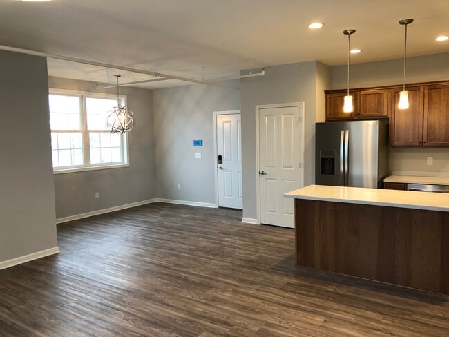 Foto del edificio - 473 Aurora St