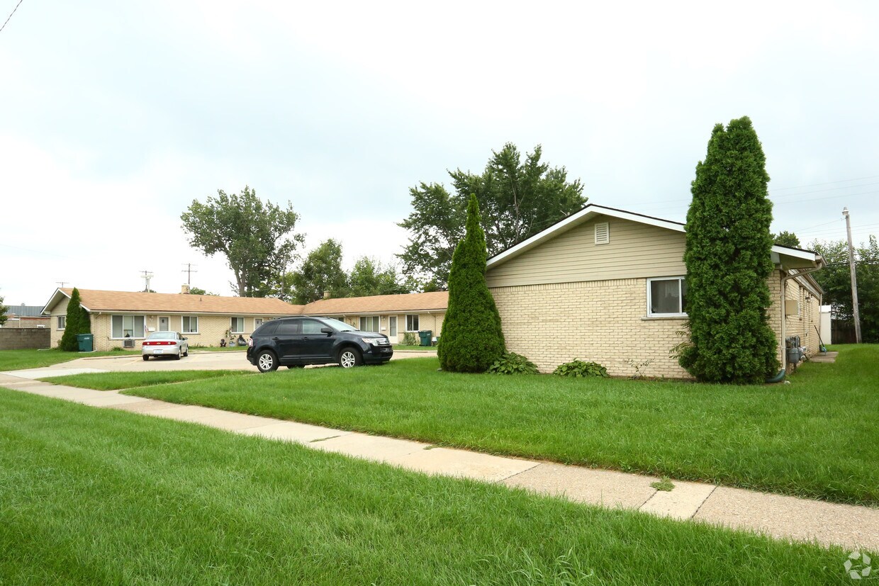 Balfour Apartments Apartments in Lincoln Park, MI