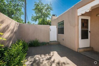 Building Photo - 516 Hillside Ave
