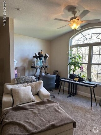 Building Photo - 13810 Sutton Park Dr N