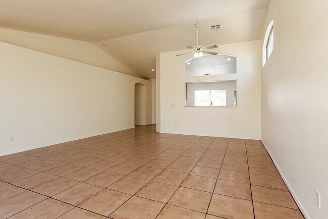Foto del edificio - 8415 W Monterey Way