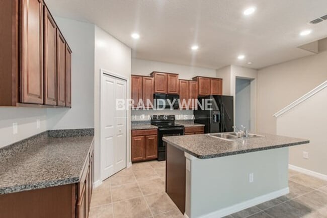 Building Photo - NEW Lower Rental Rate Leasing Special + $5...