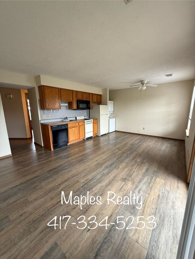 Building Photo - 1 bedroom, 1 bath WALK-IN condo at Fall Creek Resort