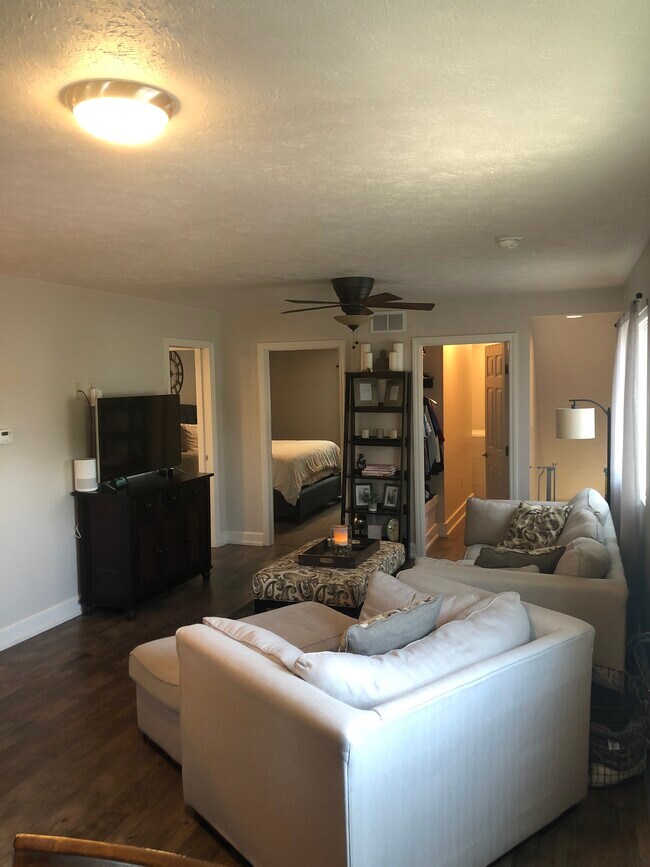 Foto del edificio - 339 Sweetbriar St
