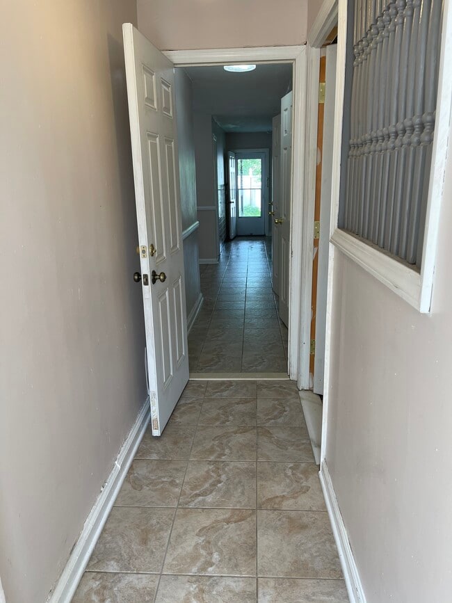 Building Photo - 2719 Fish Ave
