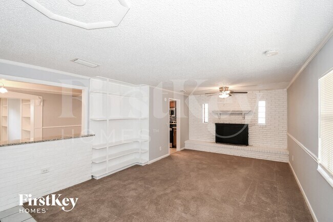 Building Photo - 451 Gano Ct