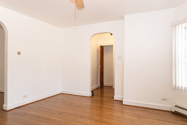 Foto del edificio - 2936 N Neenah Ave