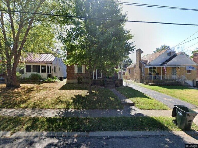 Building Photo - 3809 Gardner Ave