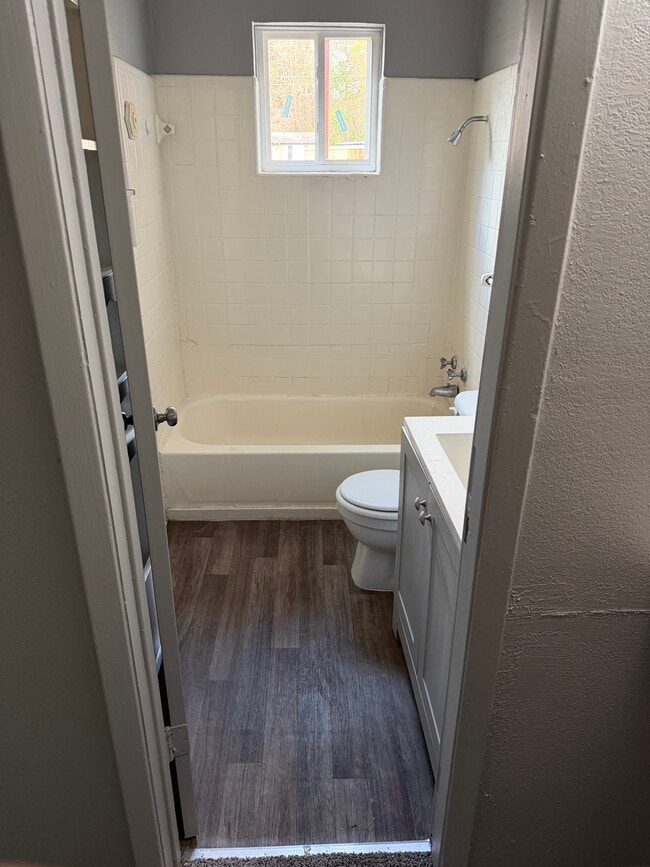 Building Photo - Pine Street Terrace