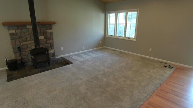 Building Photo - 2718 Balmoral Ct