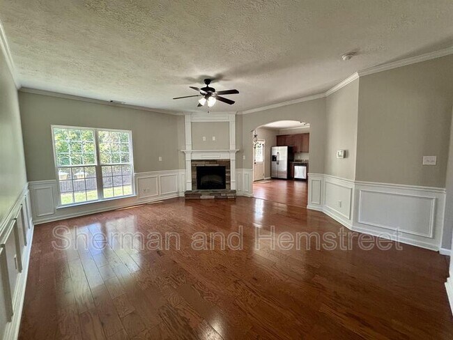 Foto del edificio - 1426 Collins Dr