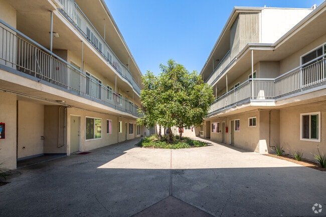 Interior - Pet Friendly Apartment Complex in South LA - Gated Parking, Laundry In-Units, Manager On-Site