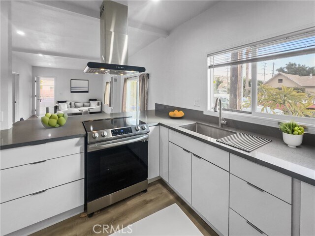 Foto del edificio - 11831 Hewes St