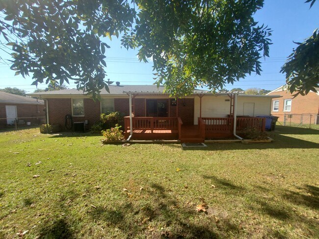 Foto del edificio - 801 Glensford Dr