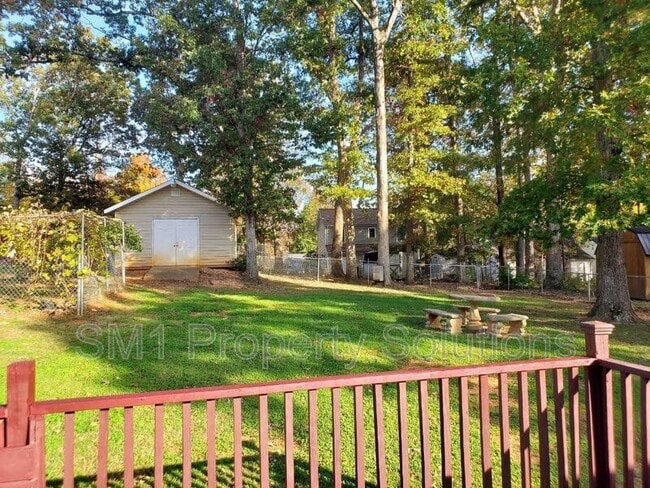 Building Photo - 4208 Low Meadow Ln