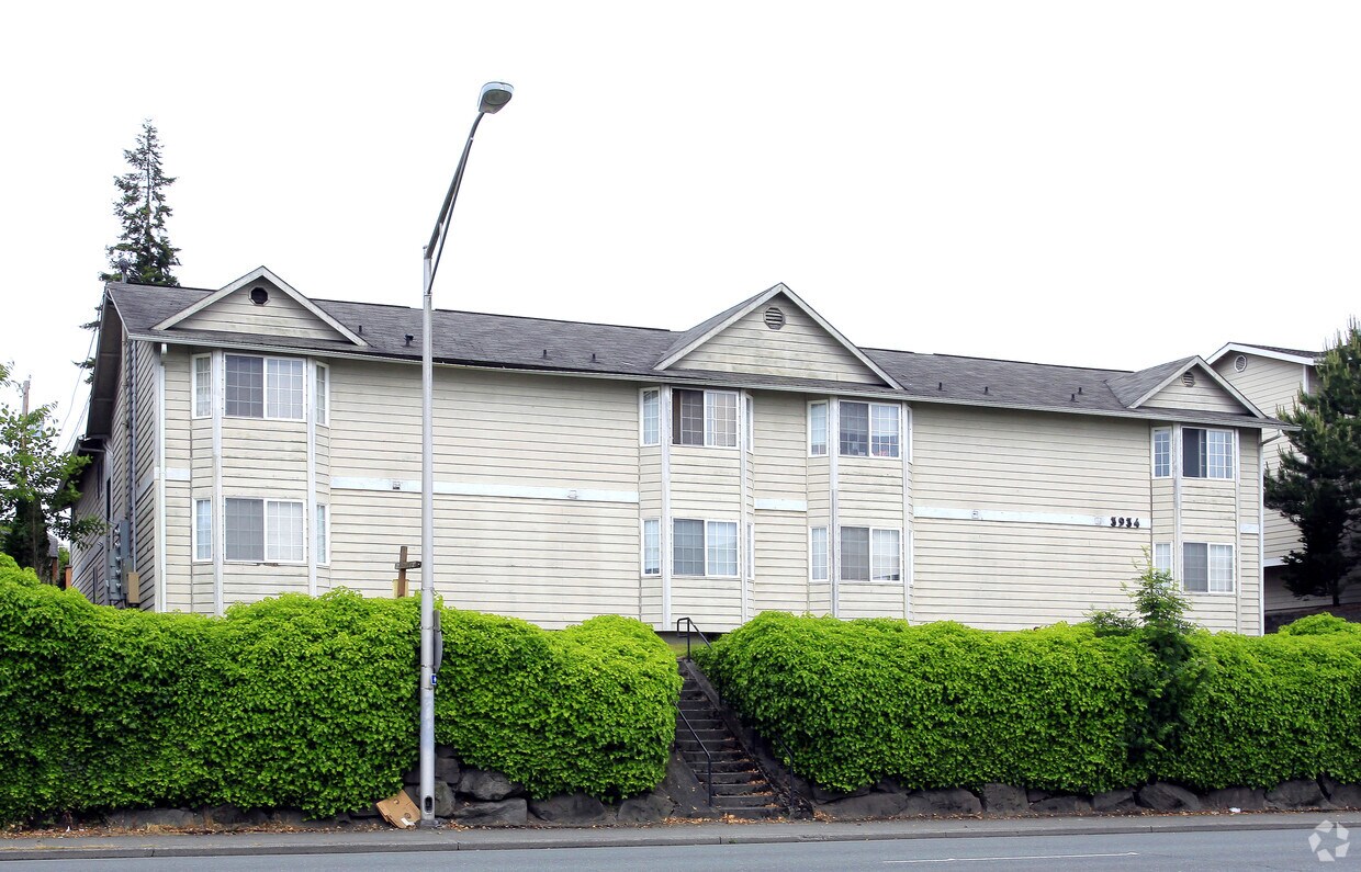 Building Photo - 3934 Rucker Ave