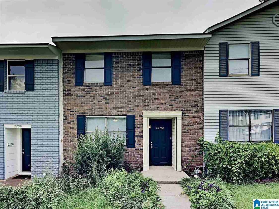 Primary Photo - 2292 Cheshire Dr