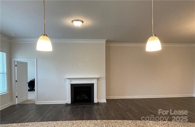 Building Photo - 175 Yellow Birch Loop