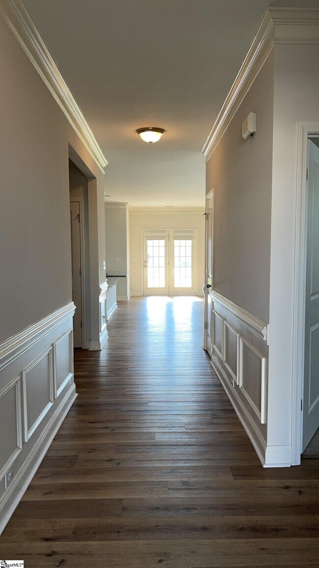 Building Photo - 728 Arnica Dr