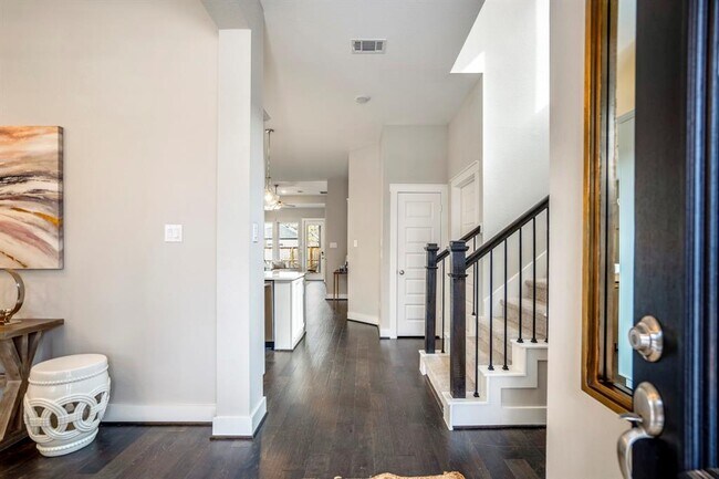 Foto del edificio - 222 Thistle Dr