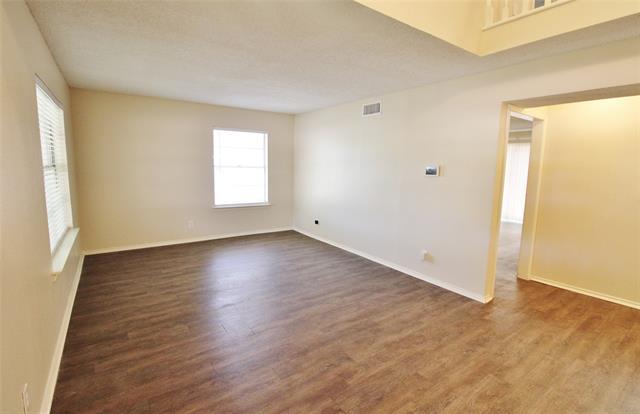 Foto del edificio - 900 Valley Ridge Dr