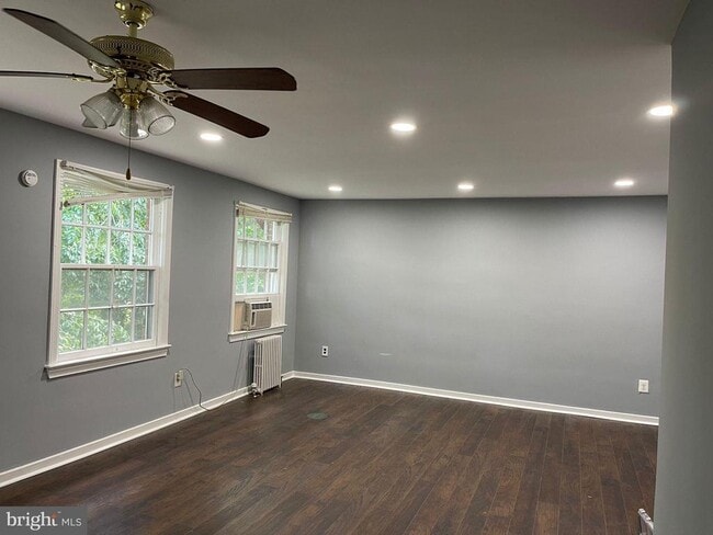 Building Photo - 5014 Columbia Pike