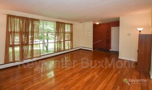 Foto del edificio - 1812 Hillcrest Road