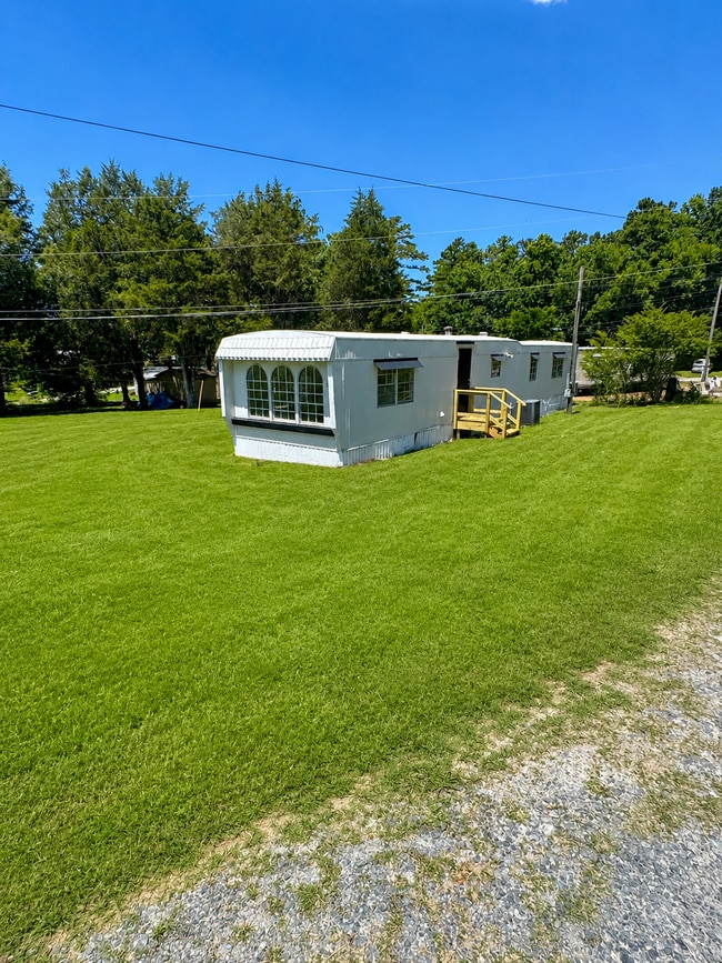 Building Photo - 120 Ash-Nicole Ln