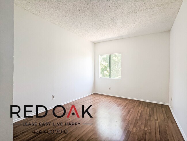 Foto del edificio - 15500 Foothill Blvd