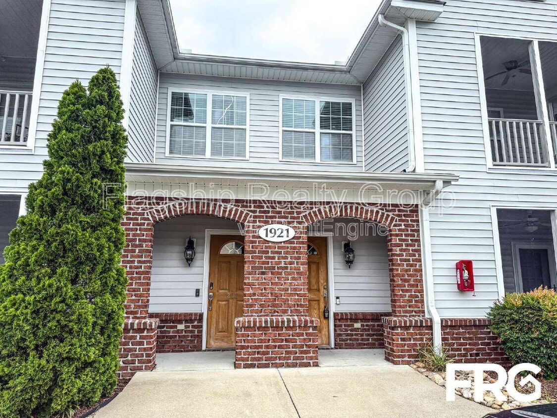 Photo - 1921 Covengton Way