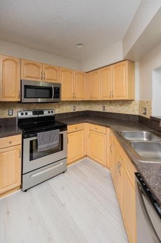 Photo - 50 Desford Ln Townhome