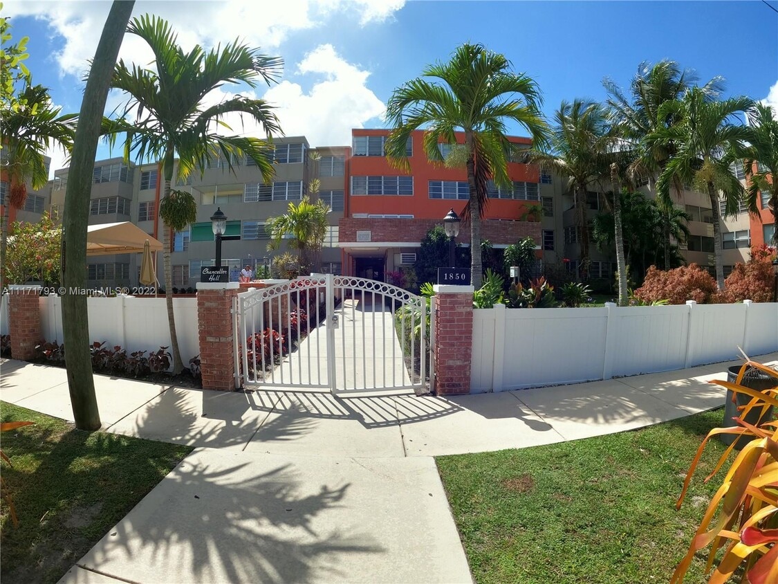 1850 NE 169th St Unit 209, North Miami Beach, FL 33162 Condo for Rent