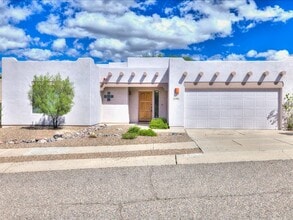 Building Photo - 11041 E Trailhead Rd