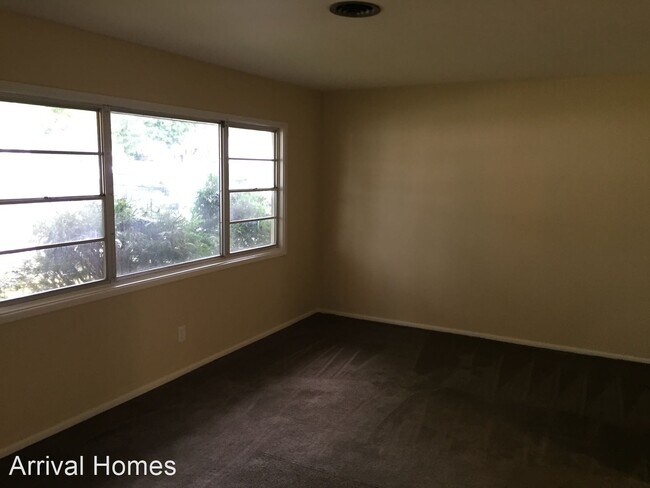 Building Photo - 3 br, 1 bath House - 4080 Goldenrod Ct.