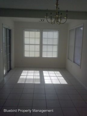 Building Photo - 17 Trentridge Ct