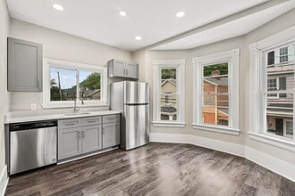 Building Photo - 223 13th St