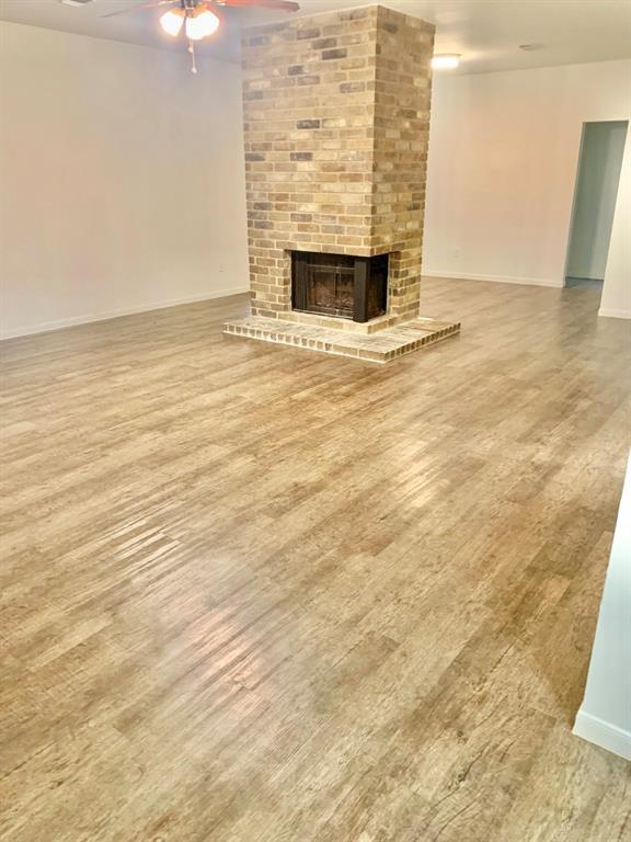 Foto del edificio - 13815 Glade Hollow Dr