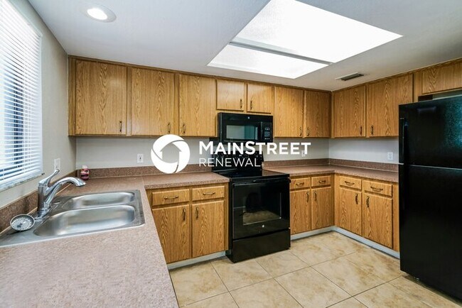 Building Photo - 3 Bedroom Pet-Friendly Home in Tampa, FL w...