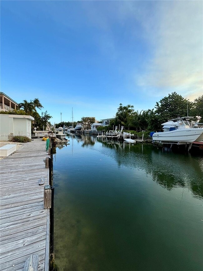 Building Photo - 198 Gulfview Dr