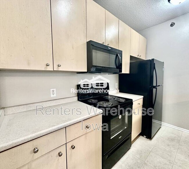 Foto del edificio - 2323 E Porter Ave