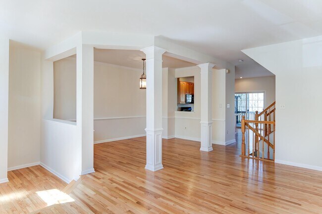Building Photo - 20717 Waterfall Branch Terrace