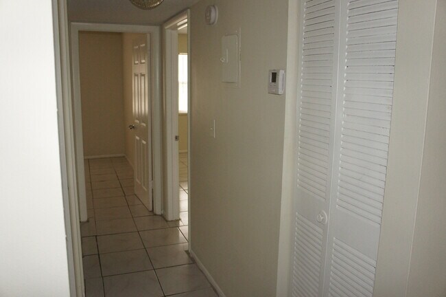 Foto del edificio - 4760 NW 24th Ct