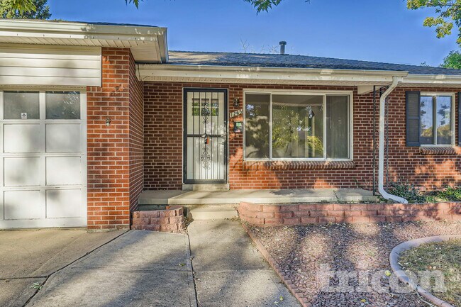 Foto del edificio - 1265 S Fenton St