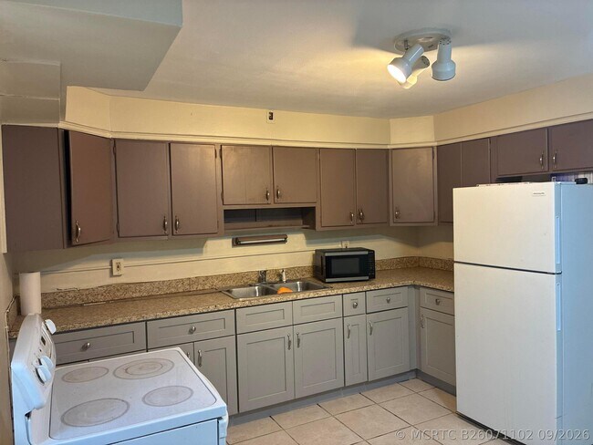 Foto del edificio - 517 Silver Beach Rd